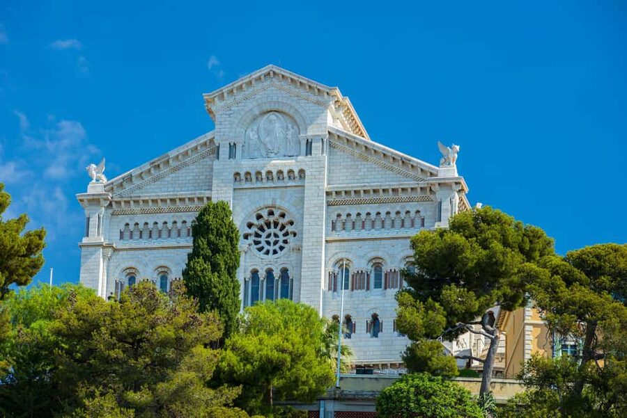 Take a 2-hour stroll to Monaco - Monaco from the sea: what you actually get