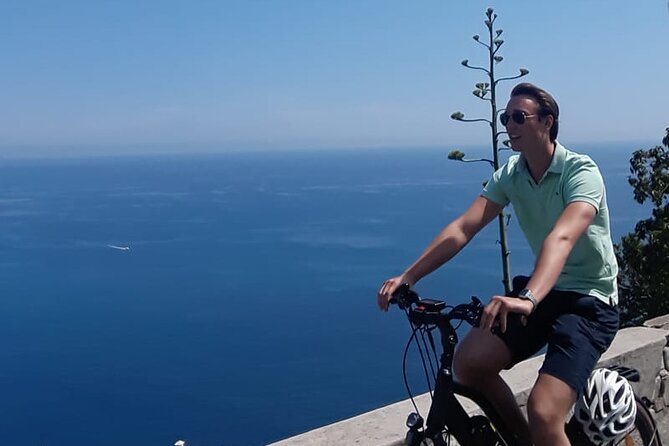 The Essentials of Nice 3h E-Bike Tour - Old Town, 25 minutes of stories and street energy