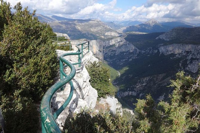 The Grand Canyon of Europe and Its Lavender Fields Small group - Gorges du Verdon: Lake Sainte-Croix Photo Stops That Hit Hard