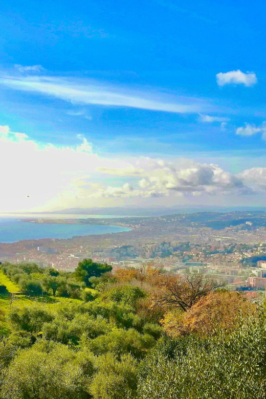 Villefranche Walking: Citadel, Old Town & Royal Port - Royal Port and the era of pirates, Savoy shipbuilding, and navies