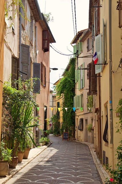 Visit Saint Paul de Vence, Antibes, and Cannes: 7-Hour Tour - Price and value: $112 for three towns and a guide